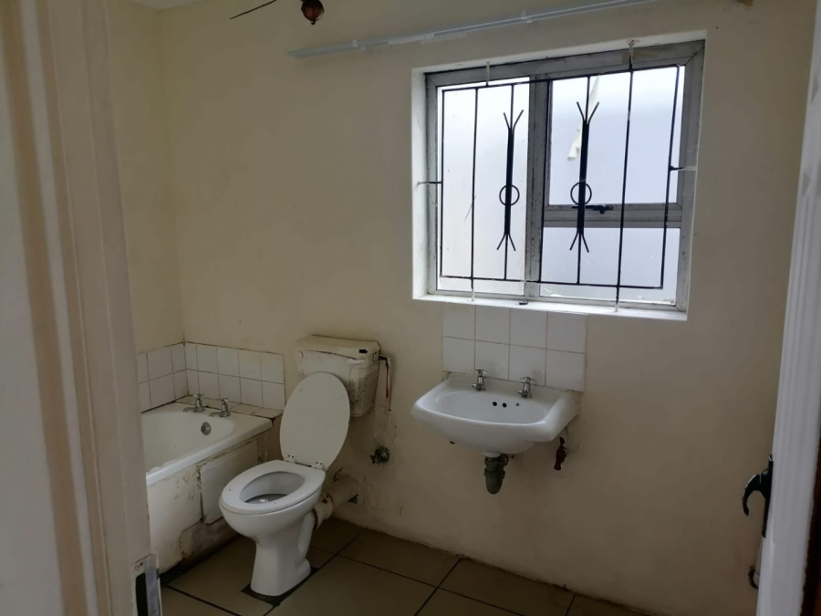 2 Bedroom Property for Sale in Llitha Park Western Cape